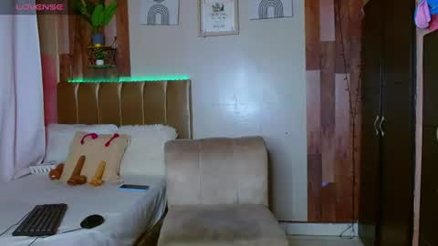 eletrabrowns online show from July 13, 6:49 am