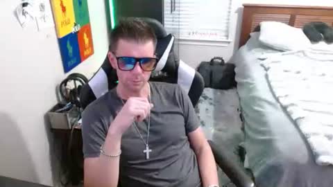 Walker online show from November 26, 11:17 pm