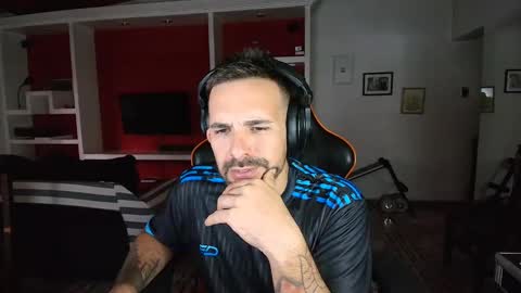 Snapshot of elfetas chatting on January 1, 10:24 pm elfetas online show from January 1, 10:24 pm