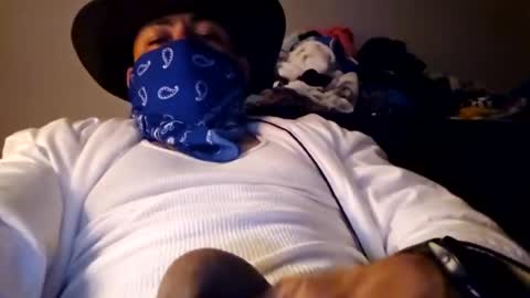 Snapshot of elgallo1223 chatting on June 21, 6:16 am elgallo1223 online show from June 21, 6:16 am