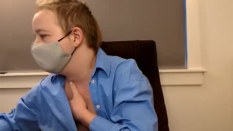 Snapshot of eli_hayes chatting on February 2, 9:45 pm Elias online show from February 2, 9:45 pm