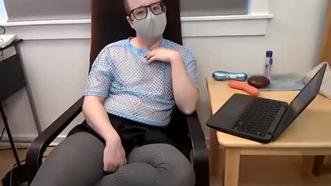 Snapshot of eli_hayes chatting on February 16, 9:05 pm Elias online show from February 16, 9:05 pm