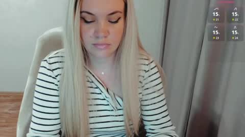 Snapshot of elia_ chatting on July 14, 7:35 am Ella online show from July 14, 7:35 am