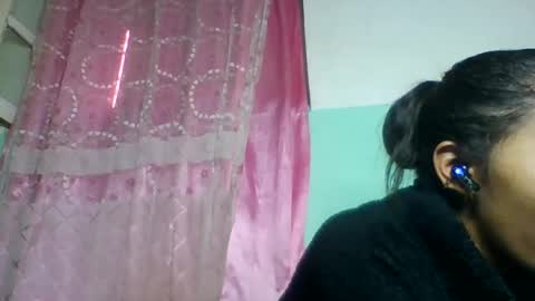 eliah193653 online show from June 13, 7:39 am