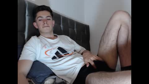 Snapshot of elian_tg chatting on September 23, 10:57 pm Elian online show from September 23, 10:57 pm