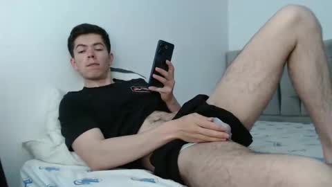 Snapshot of elian_tg chatting on November 8, 3:34 pm Elian online show from November 8, 3:34 pm