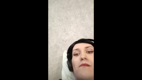 Snapshot of eliana_e chatting on February 1, 1:09 pm Eliana online show from February 1, 1:09 pm