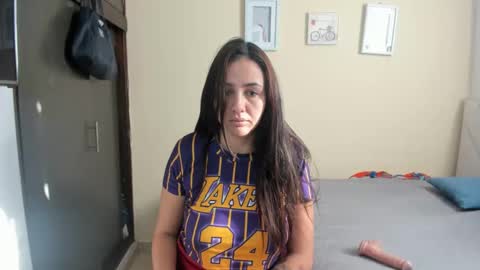 Snapshot of eliana_garcia chatting on December 8, 12:41 pm eliana_garcia online show from December 8, 12:41 pm