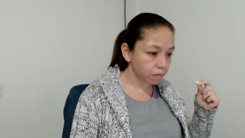 Snapshot of eliane_cooper21 chatting on July 9, 3:54 am Eli online show from July 9, 3:54 am