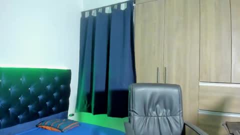 elias_ford online show from October 10, 7:46 pm
