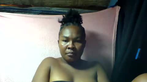 eliciline online show from April 15, 7:32 pm