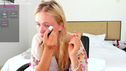   online show from December 4, 7:06 am