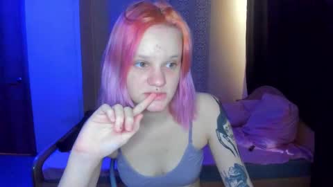 elieiza_xo online show from February 11, 9:03 am