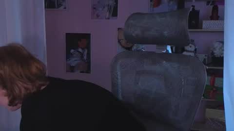 Ellie online show from December 3, 5:26 am