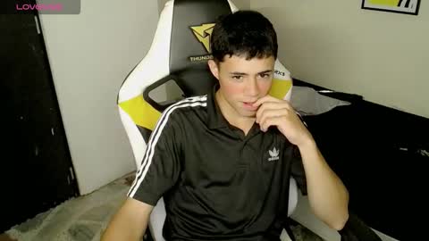 Snapshot of elii_797 chatting on October 1, 3:29 pm bby-santy online show from October 1, 3:29 pm