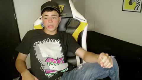 Snapshot of elii_797 chatting on October 15, 2:17 pm bby-santy online show from October 15, 2:17 pm