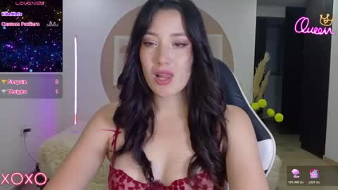 eliiih_ online show from May 19, 12:38 am