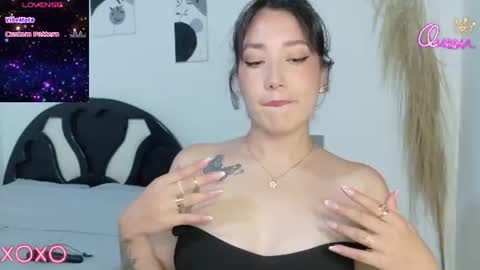 eliiih_ online show from June 19, 2:05 am