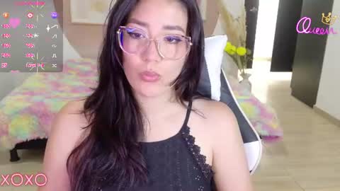 eliiih_ online show from July 23, 2:15 pm