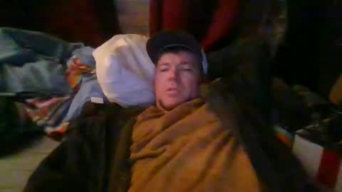 Snapshot of elijahk77756 chatting on December 4, 8:45 am elijahk77756 online show from December 4, 8:45 am