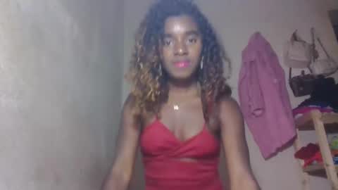 Snapshot of elina981 chatting on May 12, 4:59 pm elina981 online show from May 12, 4:59 pm