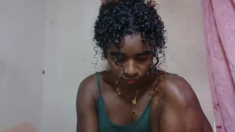 Snapshot of elina981 chatting on May 30, 10:23 am elina981 online show from May 30, 10:23 am