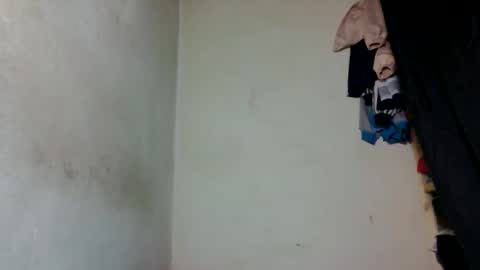 Snapshot of elina981 chatting on June 9, 11:11 am elina981 online show from June 9, 11:11 am
