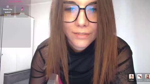 Snapshot of elina_posh chatting on February 21, 11:22 am Liza online show from February 21, 11:22 am