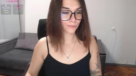 Snapshot of elina_posh chatting on April 15, 12:12 pm Liza online show from April 15, 12:12 pm
