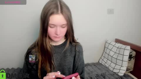 Snapshot of elina_x chatting on May 10, 1:38 pm elina_x online show from May 10, 1:38 pm