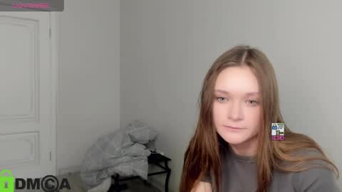 Snapshot of elina_x chatting on May 20, 2:01 pm elina_x online show from May 20, 2:01 pm