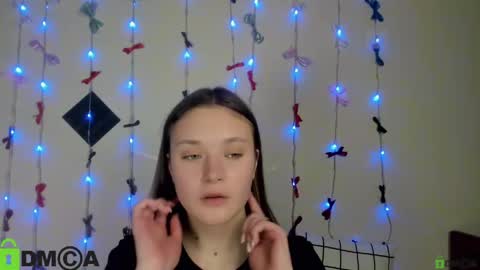 Snapshot of elina_x chatting on June 3, 6:02 pm elina_x online show from June 3, 6:02 pm