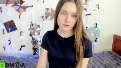 Snapshot of elina_x chatting on June 10, 12:48 pm elina_x online show from June 10, 12:48 pm