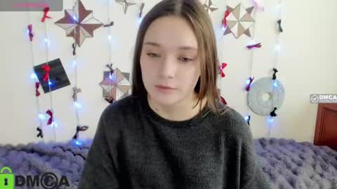 Snapshot of elina_x chatting on June 15, 1:13 pm elina_x online show from June 15, 1:13 pm