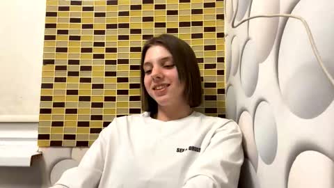 Elisa online show from October 15, 7:14 pm