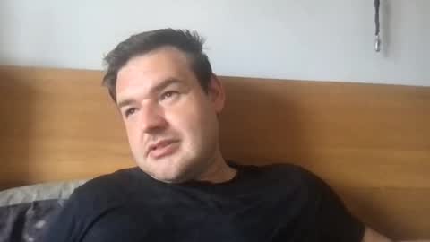 Snapshot of eliot26 chatting on May 24, 9:25 am e26 online show from May 24, 9:25 am