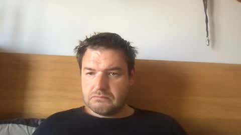 Snapshot of eliot26 chatting on May 30, 10:45 am e26 online show from May 30, 10:45 am