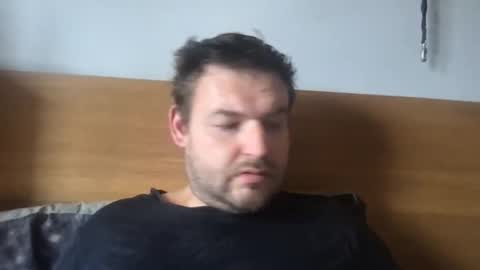Snapshot of eliot26 chatting on June 6, 9:25 am e26 online show from June 6, 9:25 am