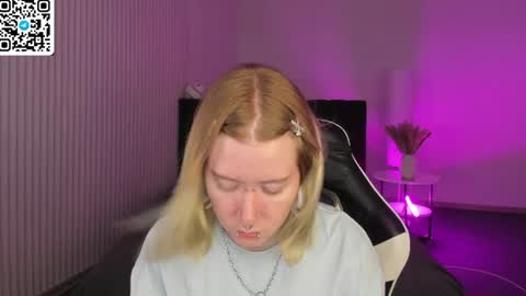 Snapshot of elira_vane chatting on June 23, 2:53 am Elira Vane online show from June 23, 2:53 am