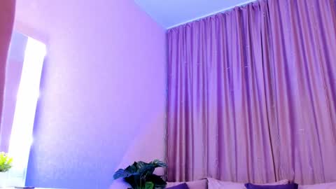 Elizabeth online show from January 30, 6:03 am