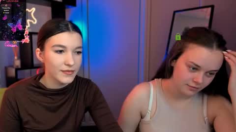 Snapshot of elis_sunny chatting on March 5, 6:31 am elis_sunny online show from March 5, 6:31 am