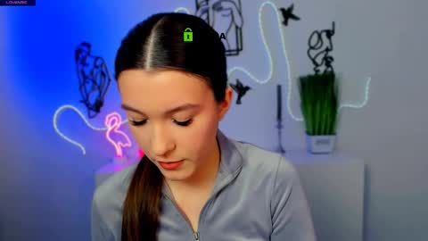 Snapshot of elis_sunny chatting on March 16, 12:31 pm elis_sunny online show from March 16, 12:31 pm