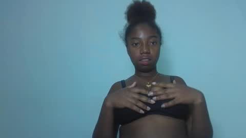 elisa821456 online show from March 10, 12:48 am