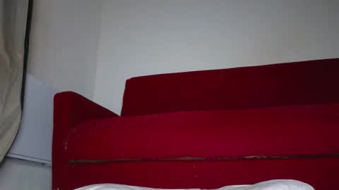 Snapshot of elisa_bright chatting on February 7, 5:49 pm Tati online show from February 7, 5:49 pm