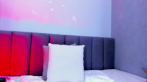 Snapshot of elisa_castrillon chatting on December 14, 12:55 am Elisa online show from December 14, 12:55 am