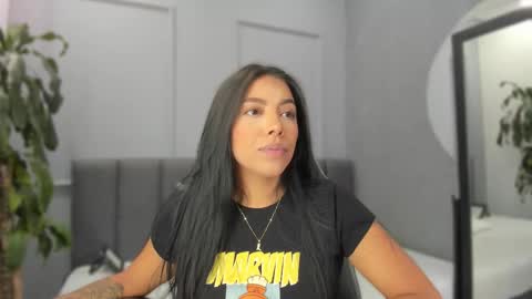 Snapshot of elisa_castrillon chatting on September 18, 8:22 pm Elisa online show from September 18, 8:22 pm