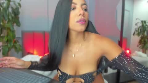 Snapshot of elisa_castrillon chatting on September 30, 8:14 pm Elisa online show from September 30, 8:14 pm