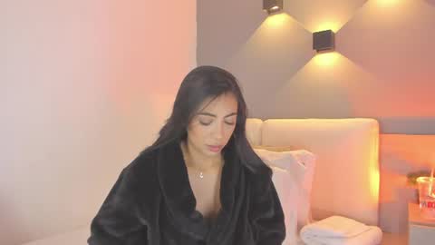 Snapshot of elisa_castrillon chatting on July 29, 8:29 pm Elisa online show from July 29, 8:29 pm