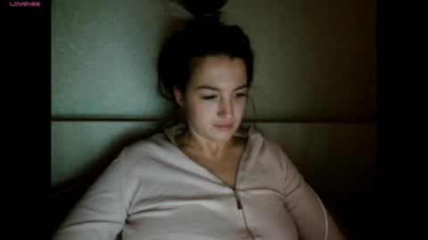 elisa_dove208 online show from November 5, 12:21 am