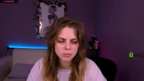 Snapshot of elisa_rise chatting on March 14, 11:59 am elisa_rise online show from March 14, 11:59 am